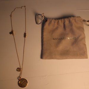 NWT Womens Michael Kors mkj5508791 Rose Gold MK Logo Pendant Necklace *